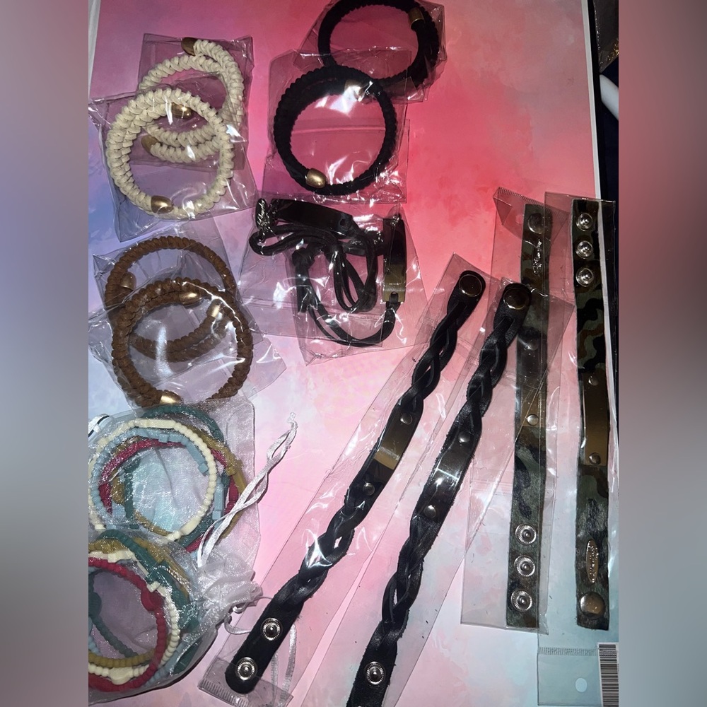 Plunder Black and Cream Mixed Bracelet & Hair Tie Set